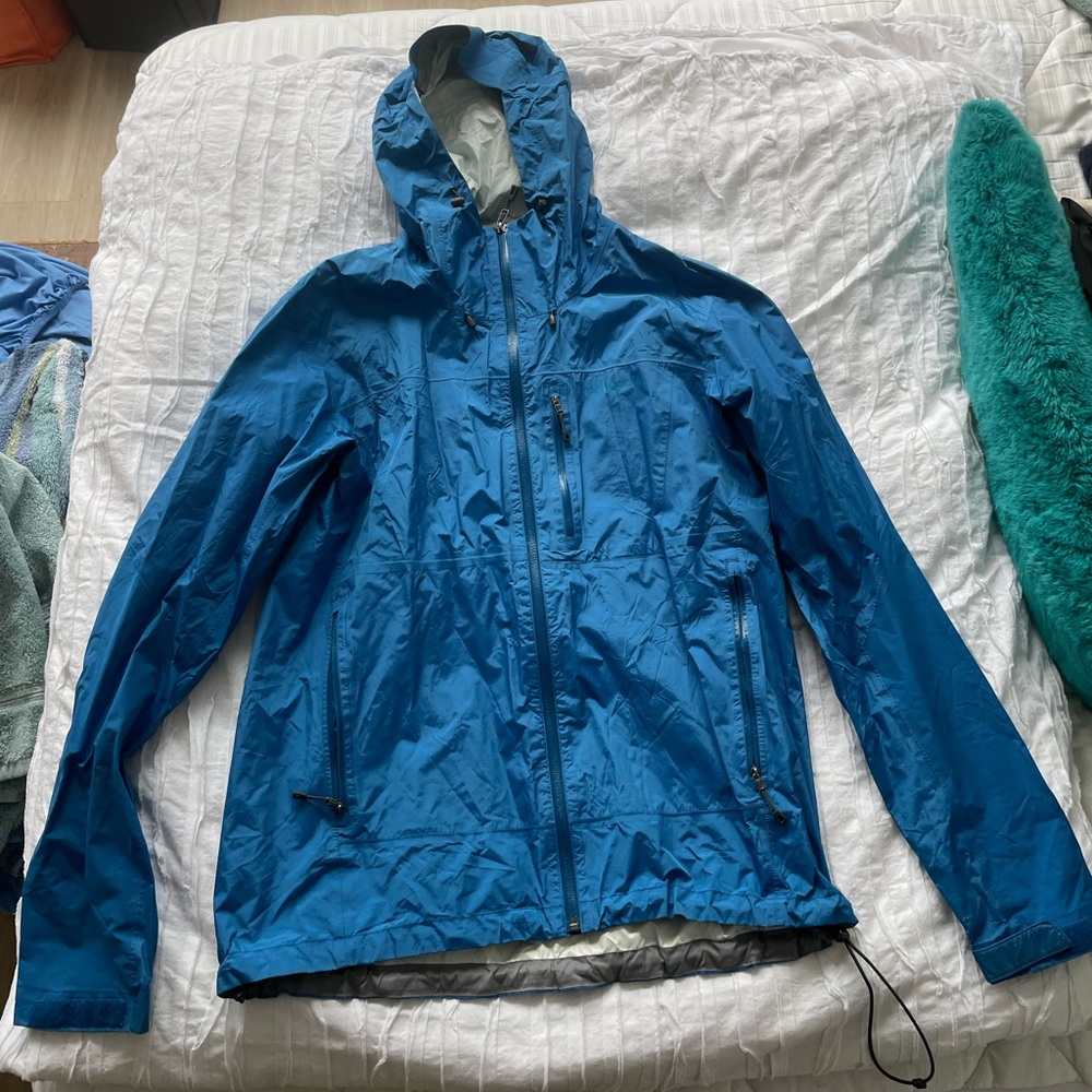 Men’s Blue Patagonia Rain Jacket